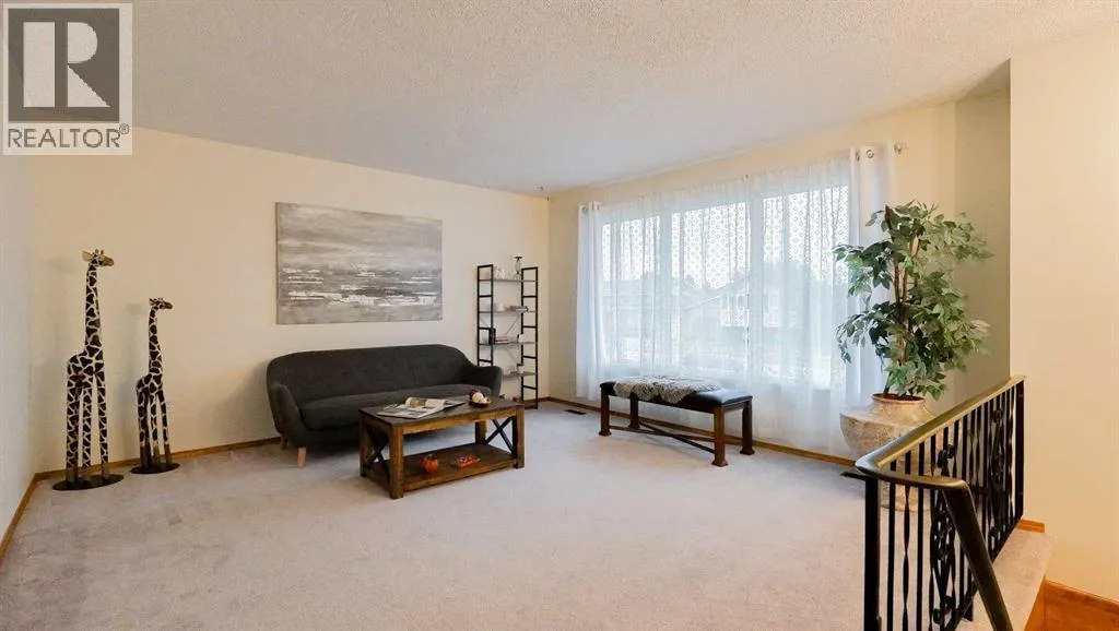 House for rent: 2158 Hawke Crescent Ne, Medicine Hat, Alberta T1C 1J7