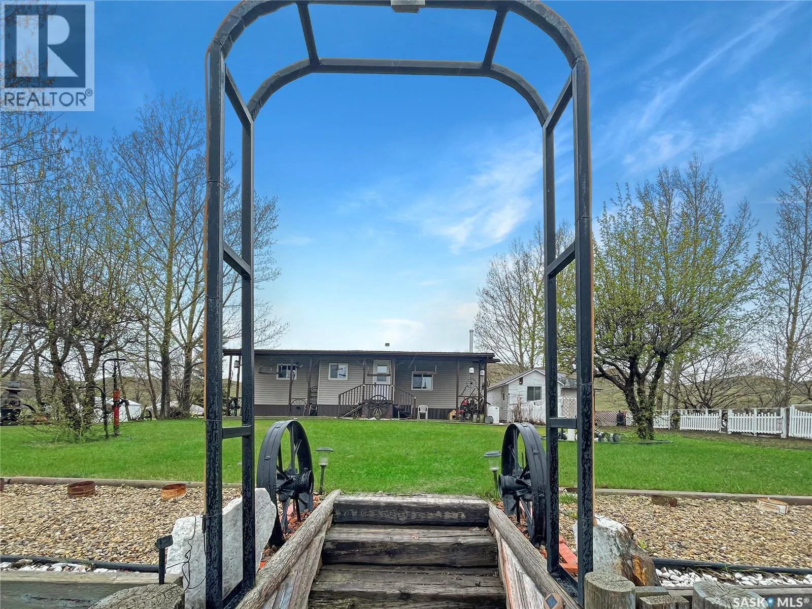 House for rent: 215a Pelletier Drive, Lac Pelletier Rm No. 107, Saskatchewan S0N 1T0