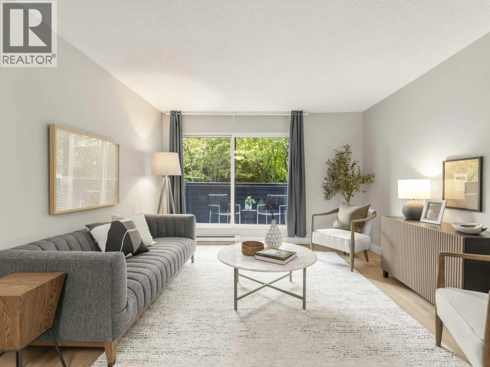 Apartment for rent: 216 1990 W 6th Avenue, Vancouver, British Columbia V6J 4V4