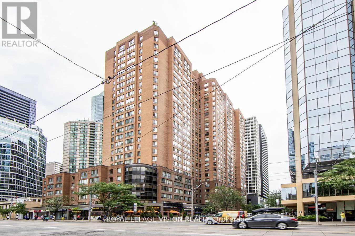 Apartment for rent: 216 - 633 Bay Street, Toronto, Ontario M5G 2G4