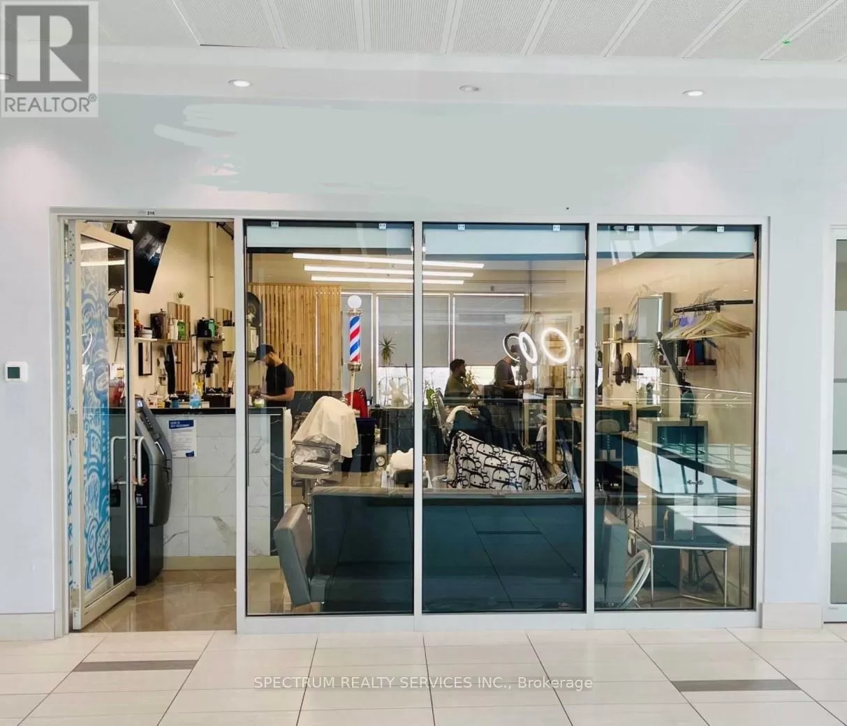 Retail for rent: 216 - 7777 Weston Road, Vaughan, Ontario L4L 0G9