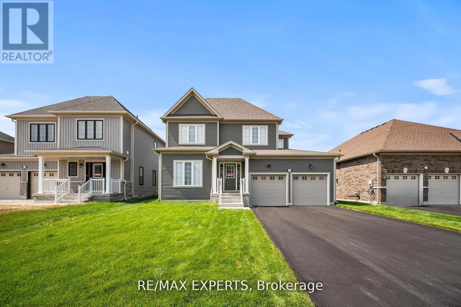 House for rent: 216 Cubitt Street, Clearview, Ontario L0M 1S0