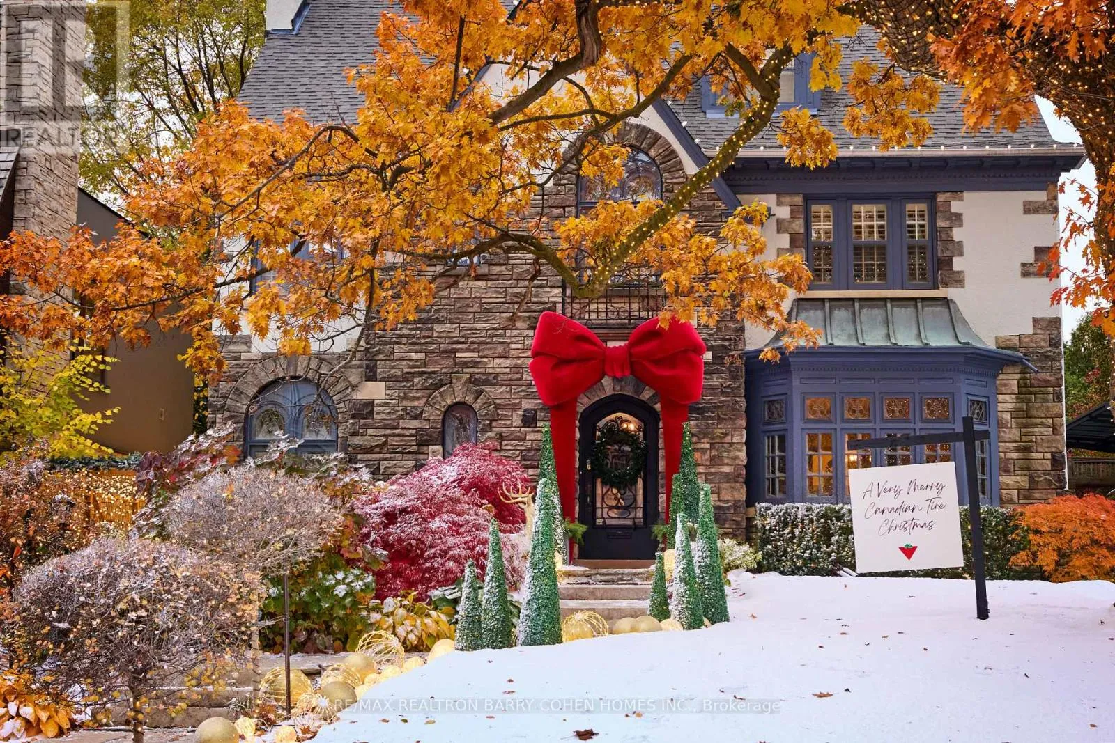 House for rent: 216 Dunvegan Road, Toronto, Ontario M5P 2P2