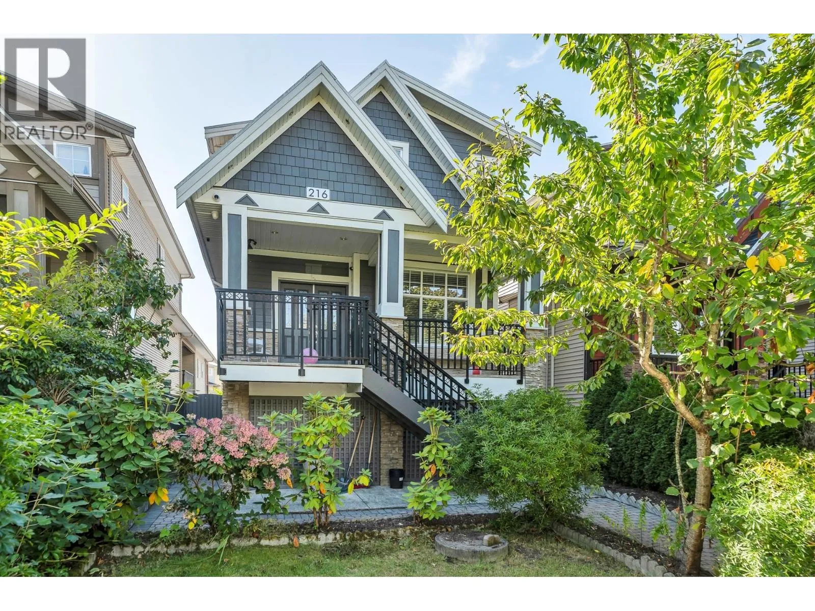 House for rent: 216 Hume Street, New Westminster, British Columbia V3M 5N5