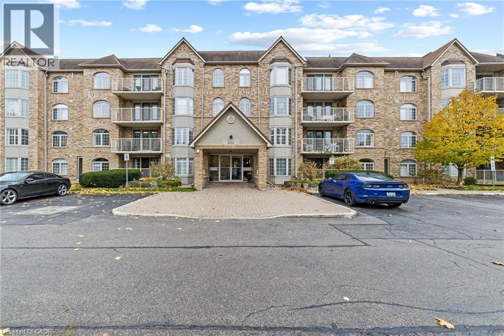 Apartment for rent: 216 Plains Road W Unit# B403, Burlington, Ontario L7T 4M3
