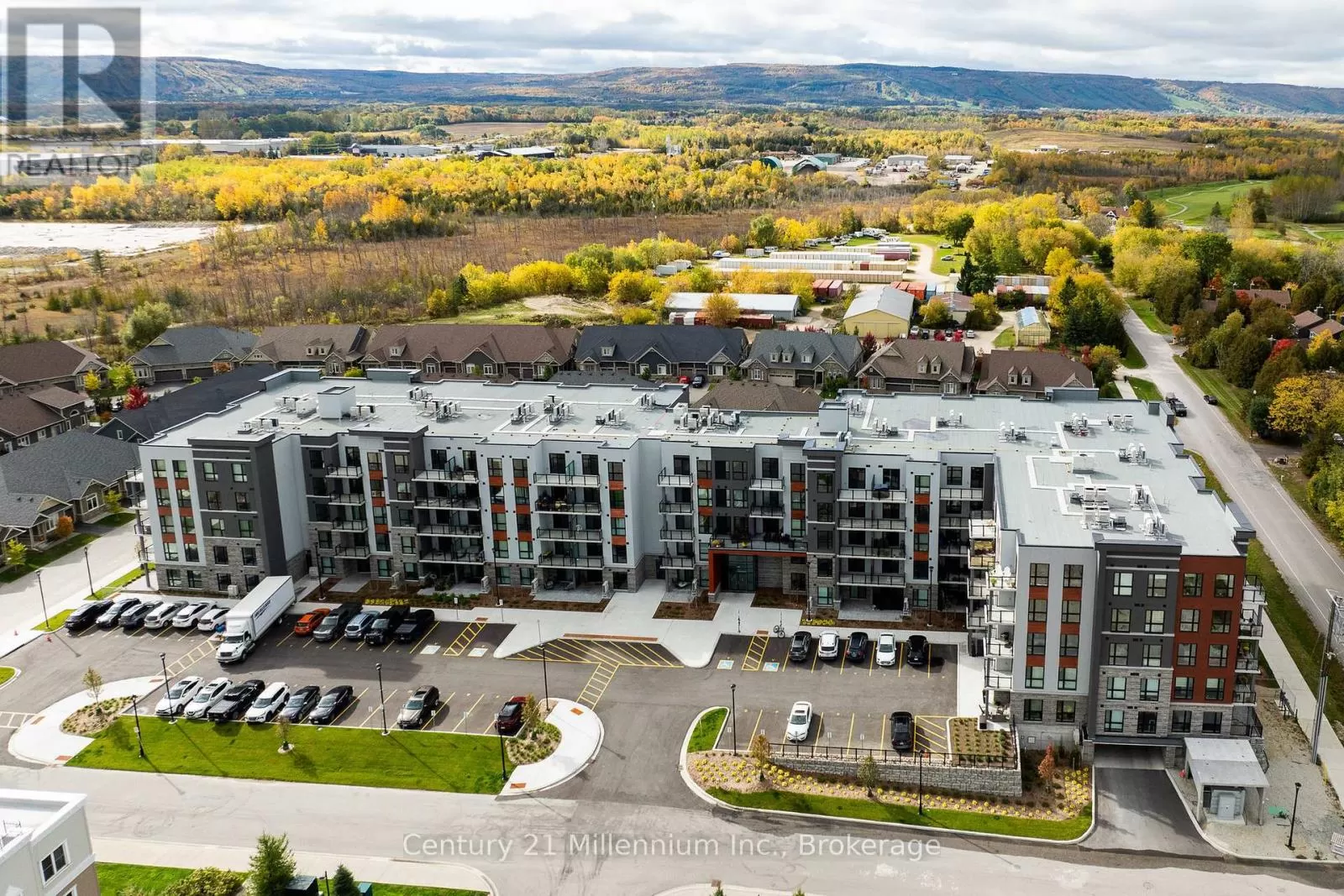 Apartment for rent: 217 - 4 Kimberly Lane, Collingwood, Ontario L9Y 5T6