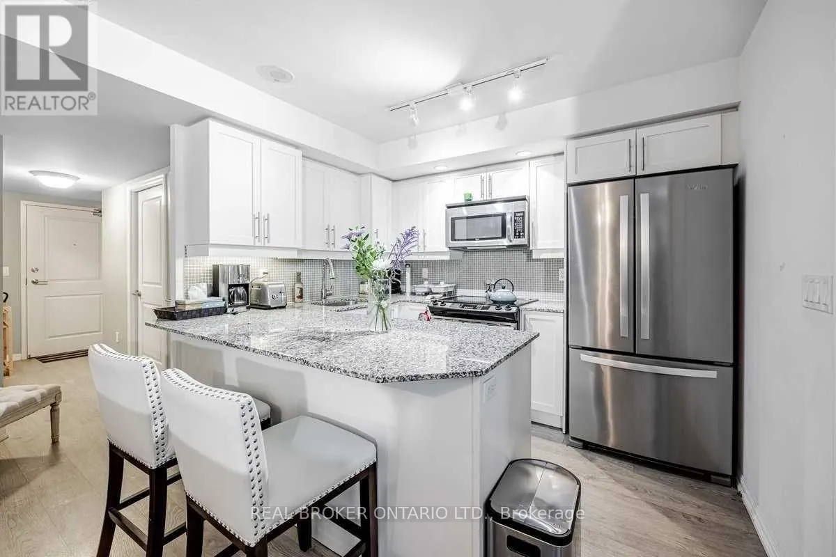 Apartment for rent: 217 - 65 East Liberty Street, Toronto, Ontario M6K 3R2