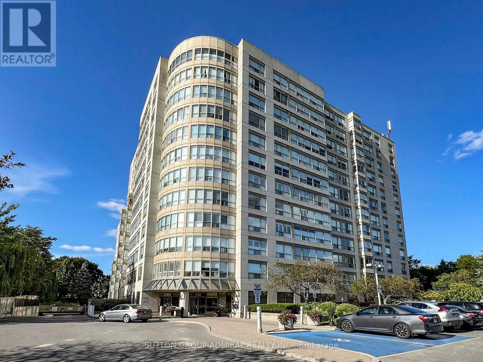 Apartment for rent: 217 - 712 Rossland Road, Whitby, Ontario L1N 9E8