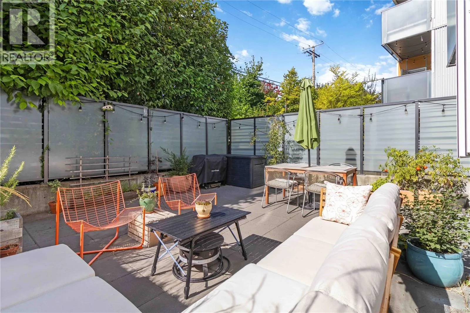 Apartment for rent: 217 767 Tyee Rd, Victoria, British Columbia V9A 0G5