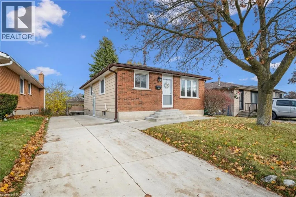 House for rent: 217 Johanna Drive, Cambridge, Ontario N1S 4C5