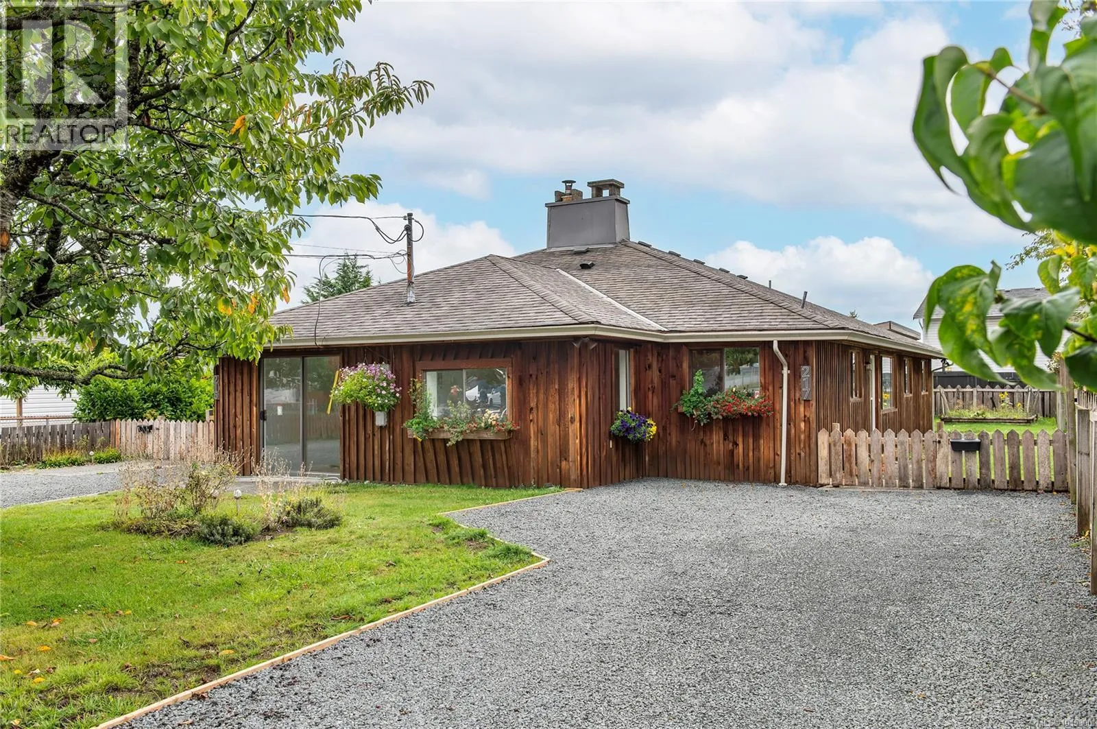 House for rent: 217 Larwood Rd, Campbell River, British Columbia V9W 1S3