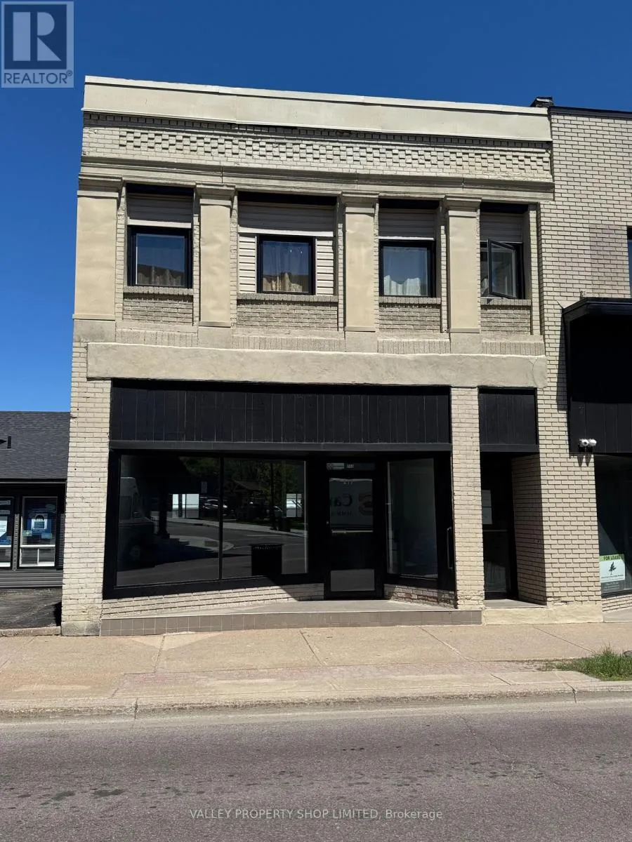 217 Pembroke Street W, Pembroke, Ontario K8A 5N1