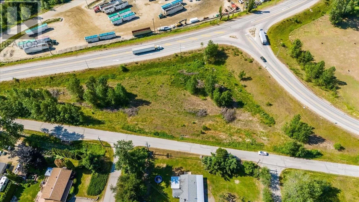 Other for rent: 2170 Bayview Road, Castlegar, British Columbia V1N 4T7