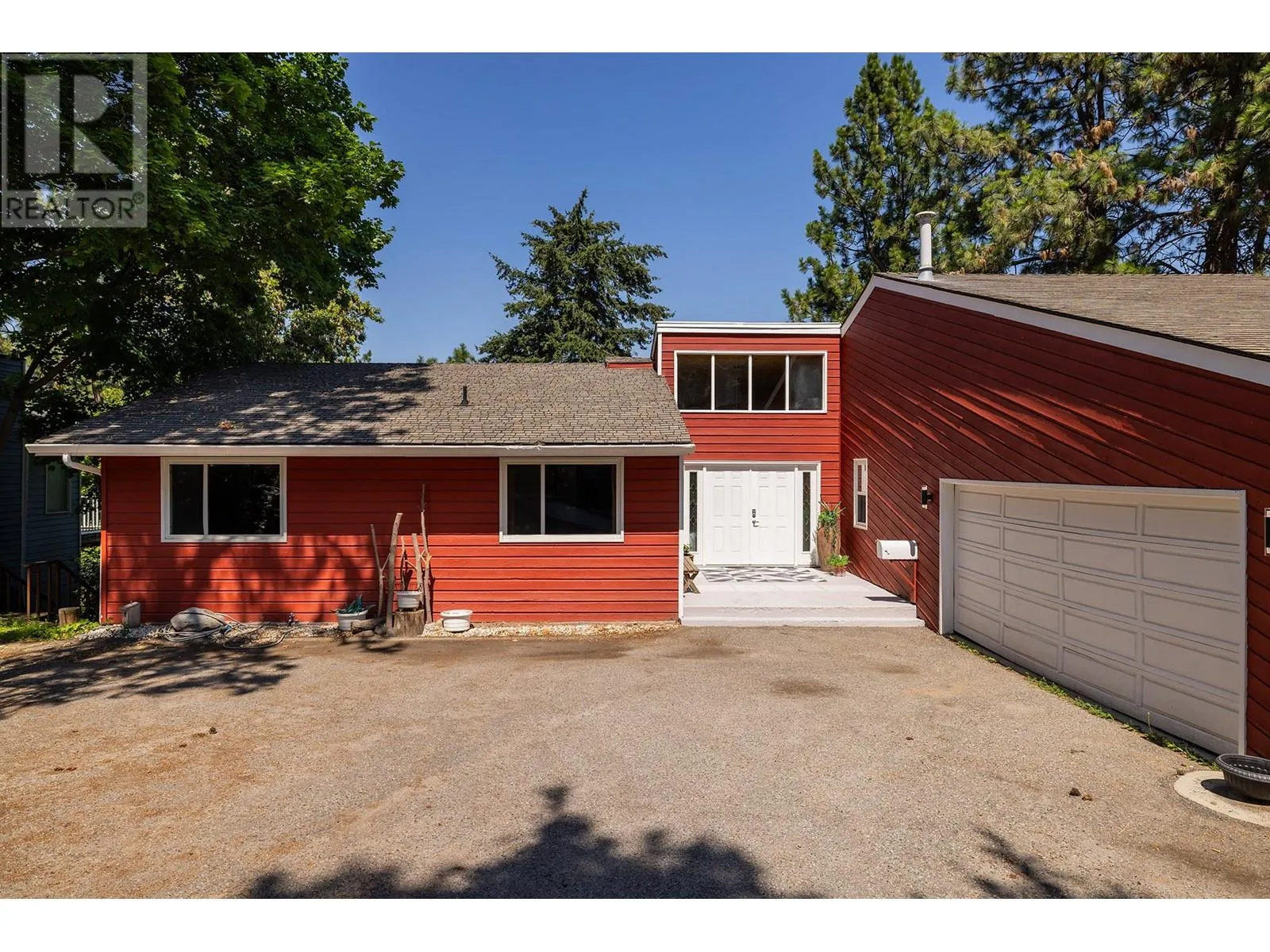 House for rent: 2172 Michelle Crescent, West Kelowna, British Columbia V1Z 3B6