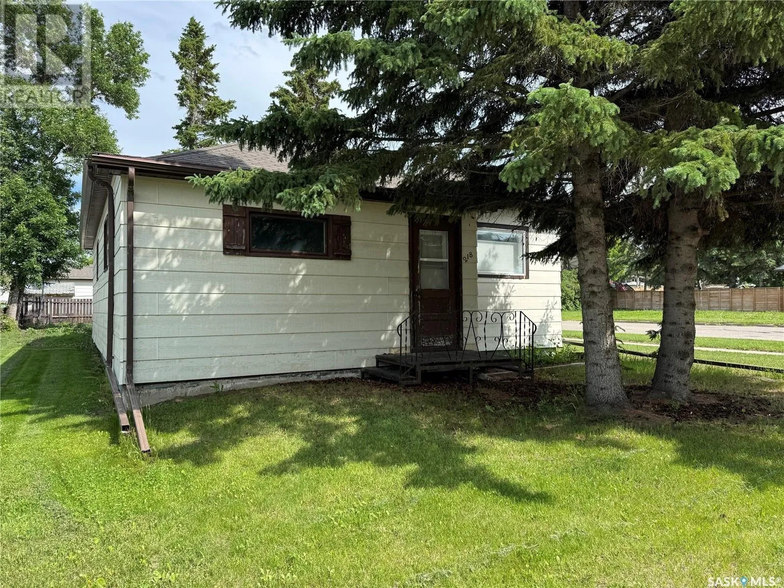 House for rent: 218 4th Street E, Wynyard, Saskatchewan S0A 4T0