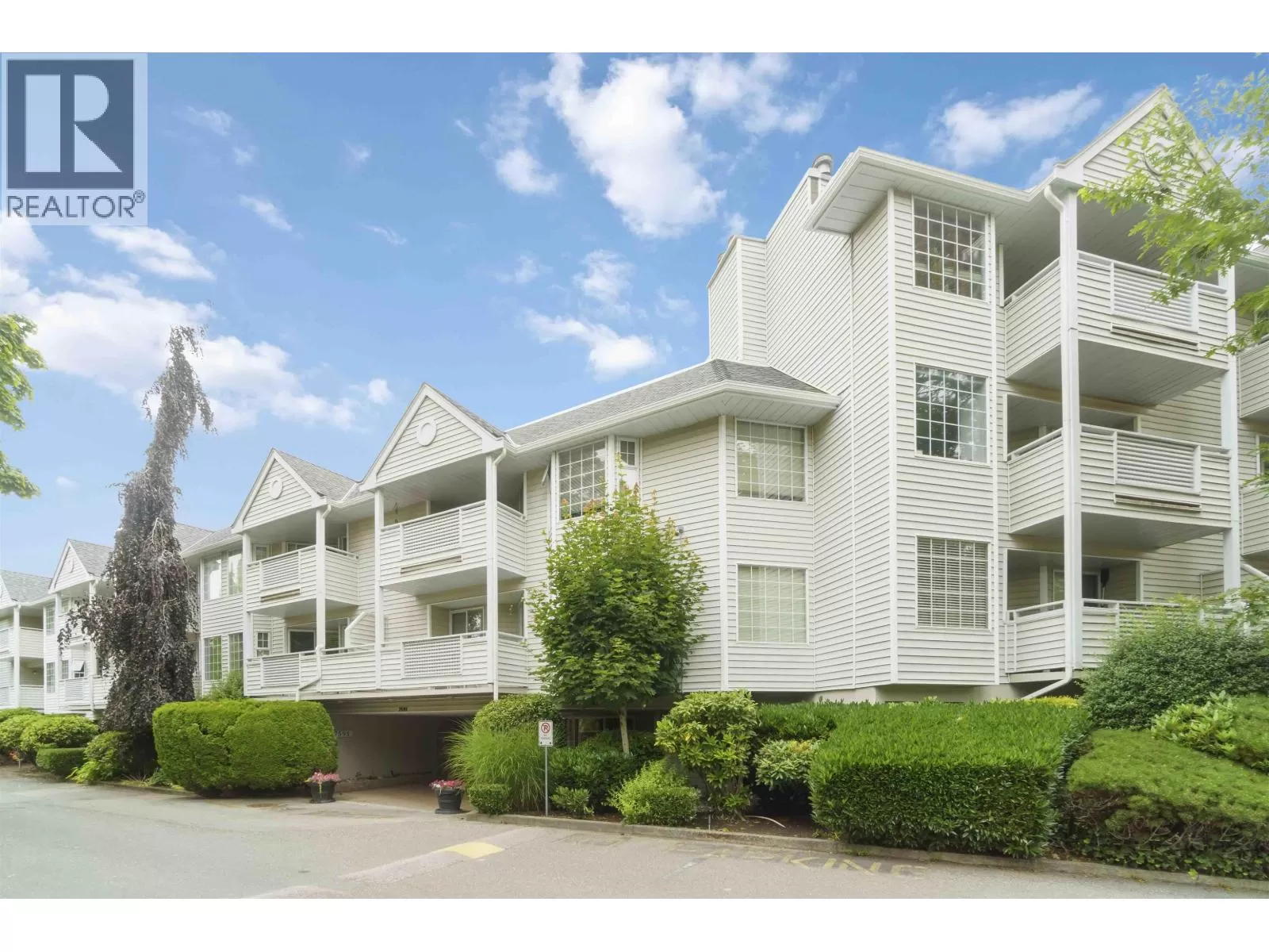 Apartment for rent: 218 7591 Moffatt Road, Richmond, British Columbia V6Y 3N2