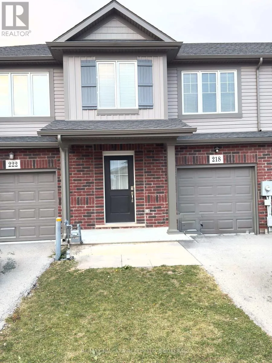Row / Townhouse for rent: 218 Heron Street, Welland, Ontario L3C 0G7