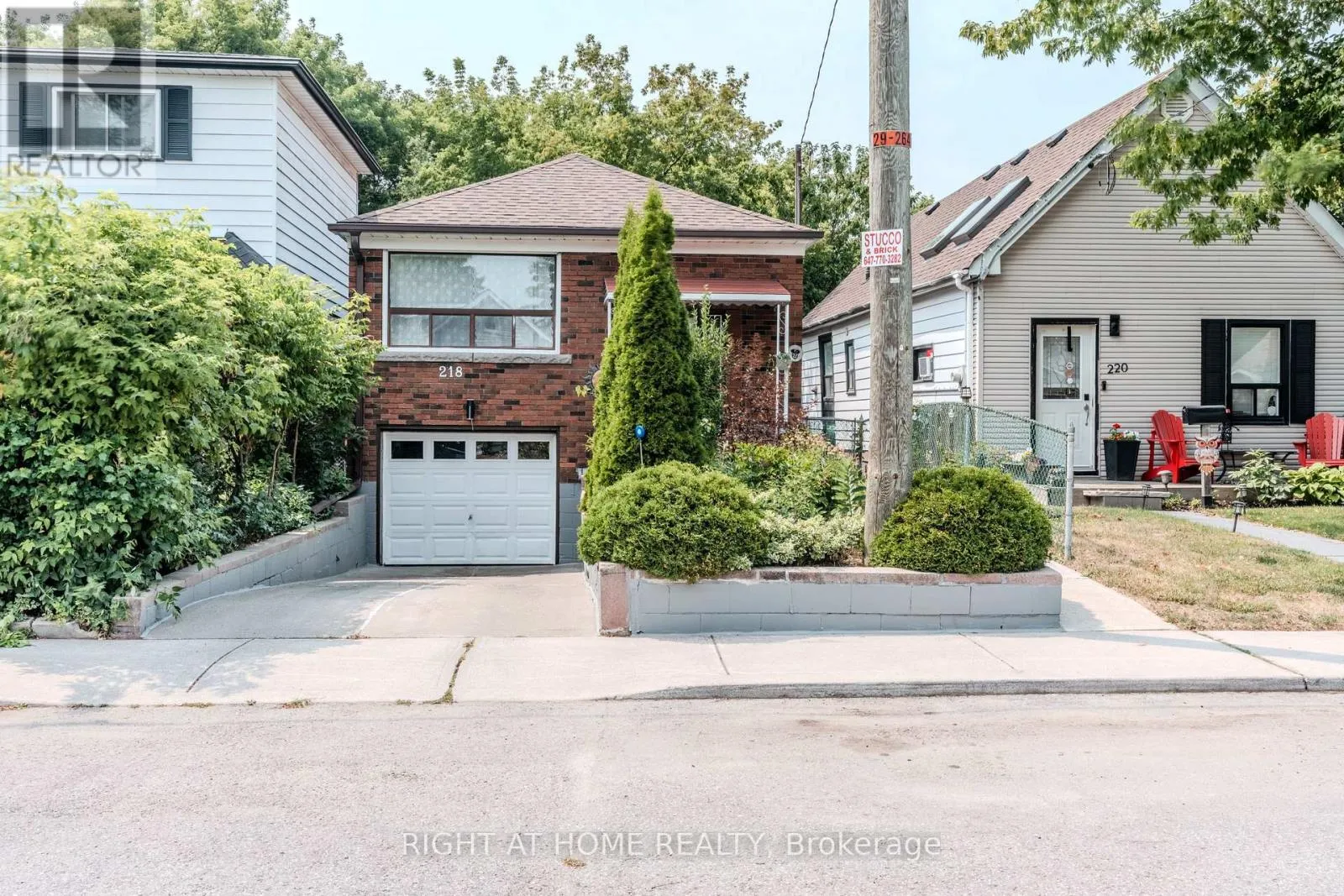 House for rent: 218 South Woodrow Boulevard, Toronto, Ontario M1N 3L9
