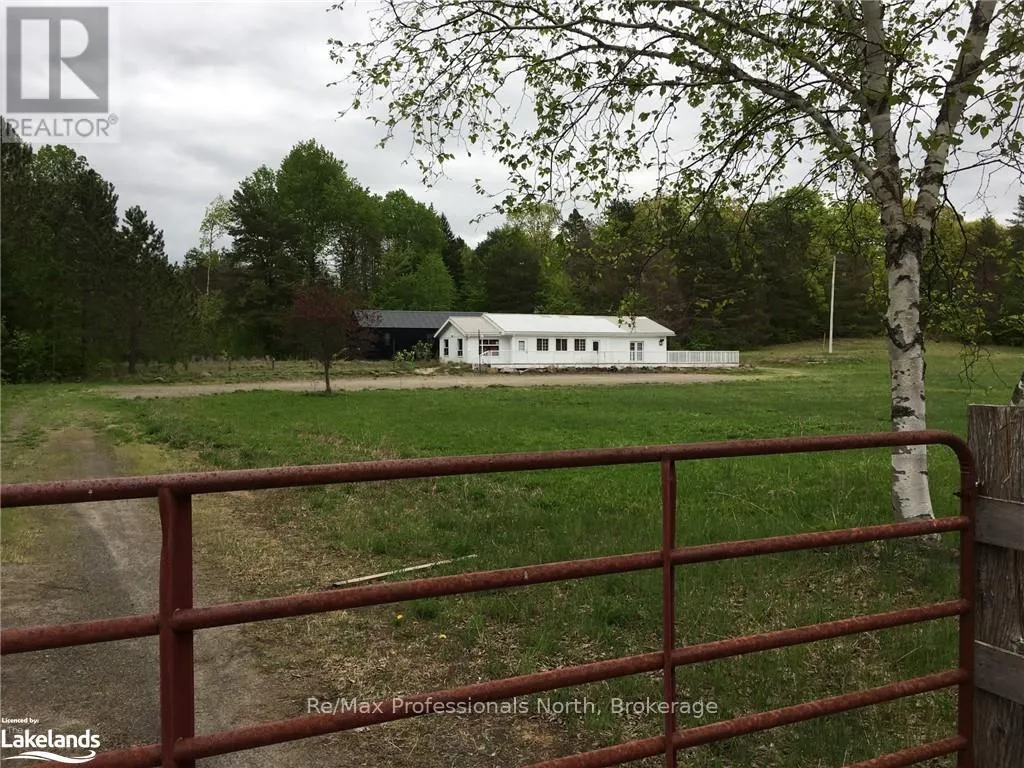 House for rent: 2180-2186 Highway 141, Muskoka Lakes, Ontario P0B 1M0