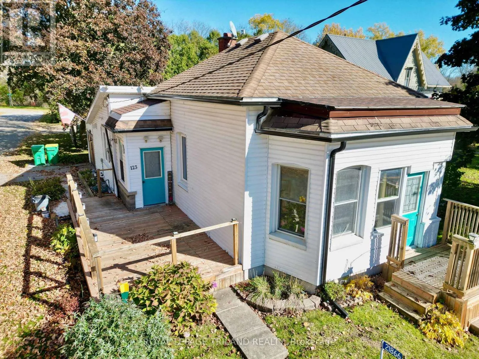 House for rent: 21866 Hagerty Road, Southwest Middlesex, Ontario N0L 2N0