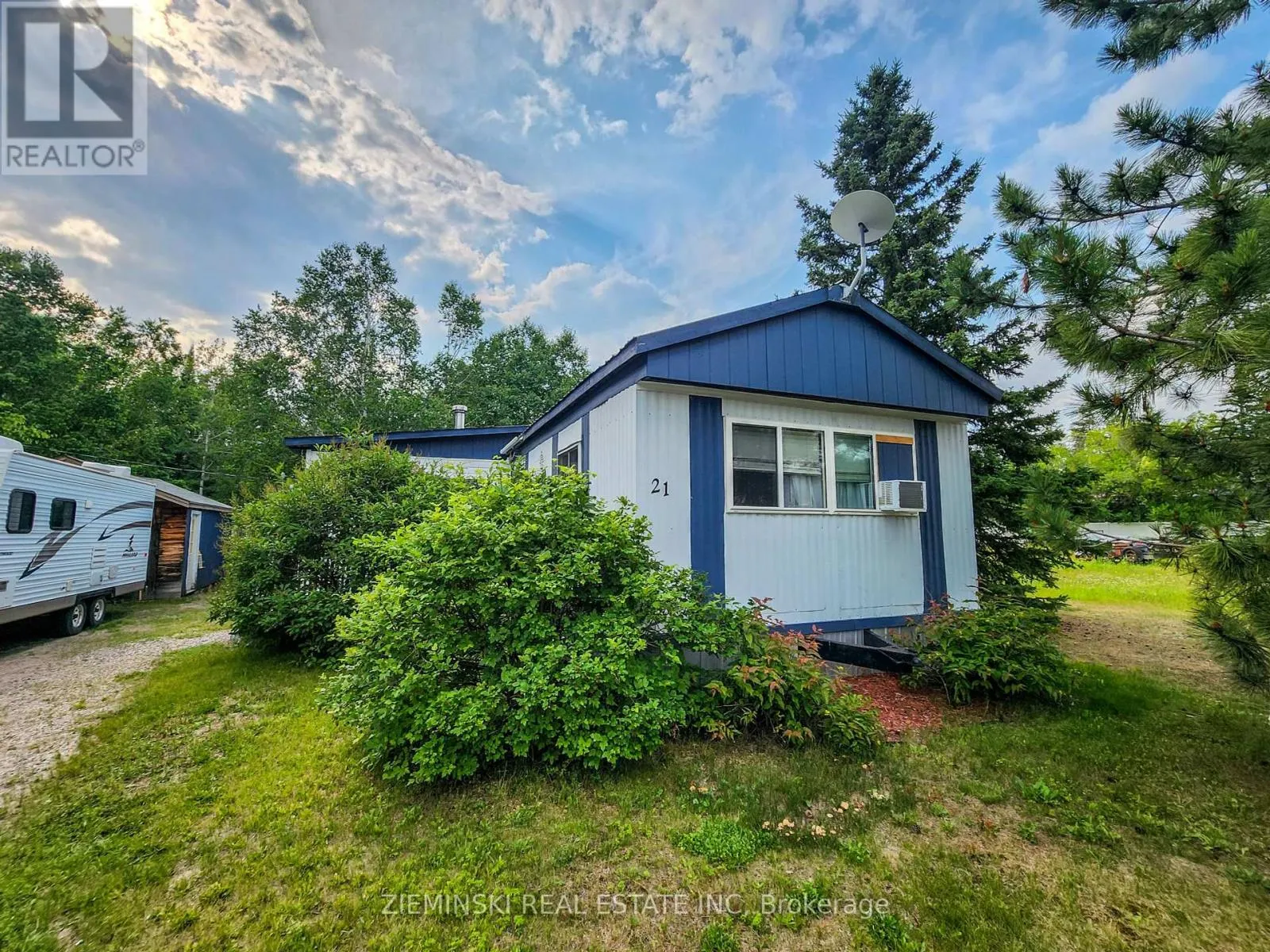 Mobile Home for rent: 21-8885 11 Highway, Iroquois Falls, Ontario P0K 1G0