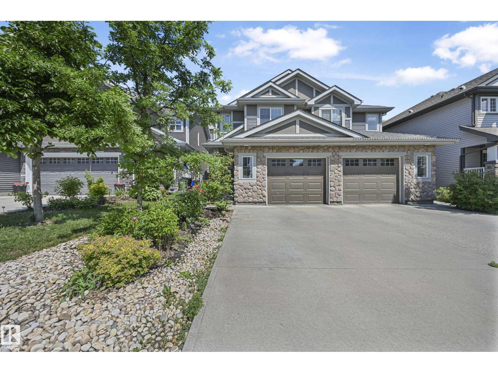 Duplex for rent: 21914 91 Av Nw, Edmonton, Alberta T5T 6Z5