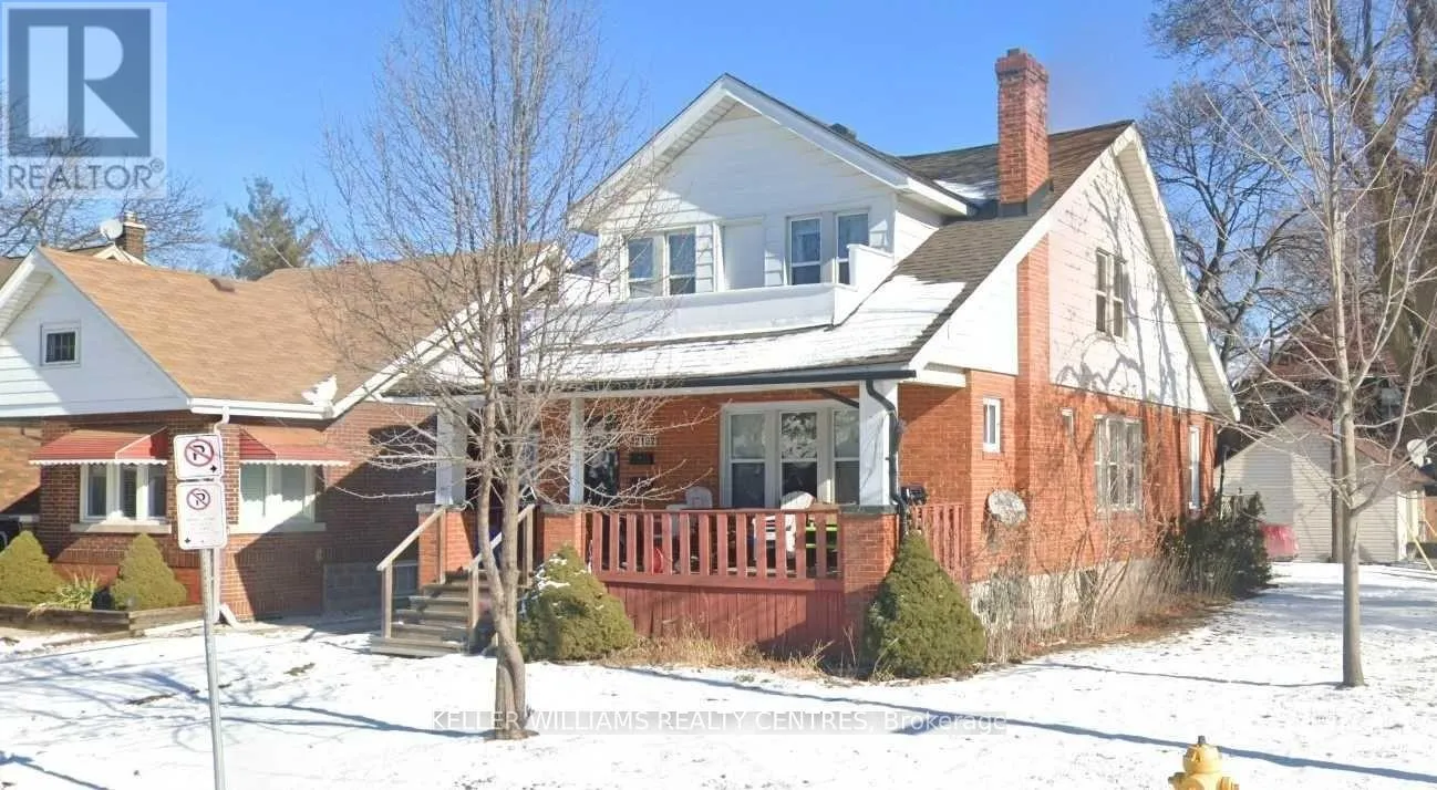 Duplex for rent: 2192 Windermere Road, Windsor, Ontario N8W 2S6