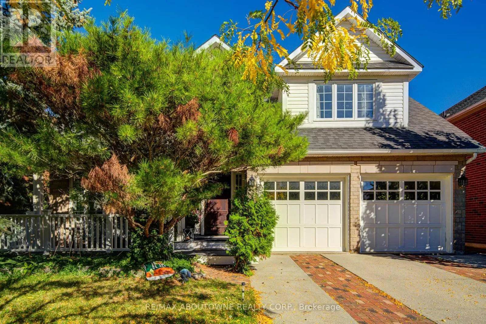 House for rent: 2193 Meadowland Drive, Oakville, Ontario L6H 6H2