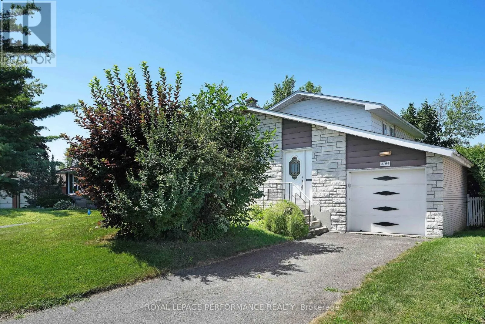 House for rent: 2194 Haig Drive, Ottawa, Ontario K1G 2L2