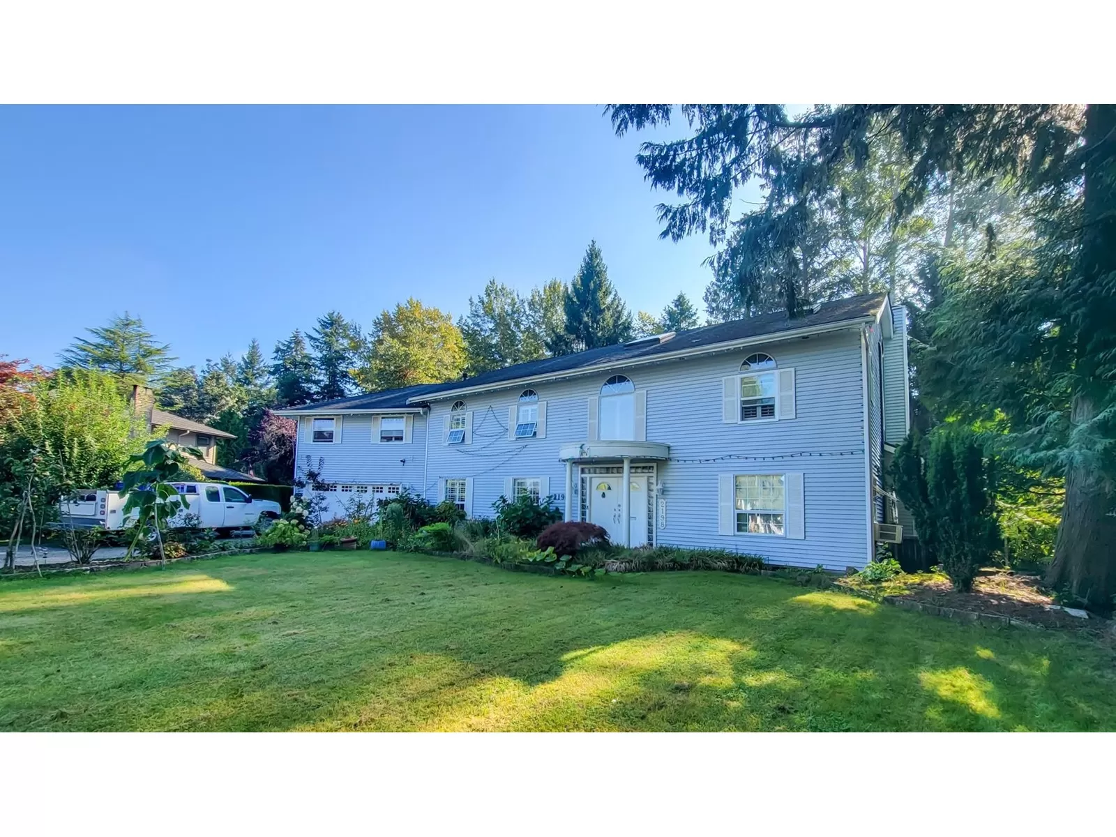 House for rent: 2198 129b Street, Surrey, British Columbia V4A 7N6