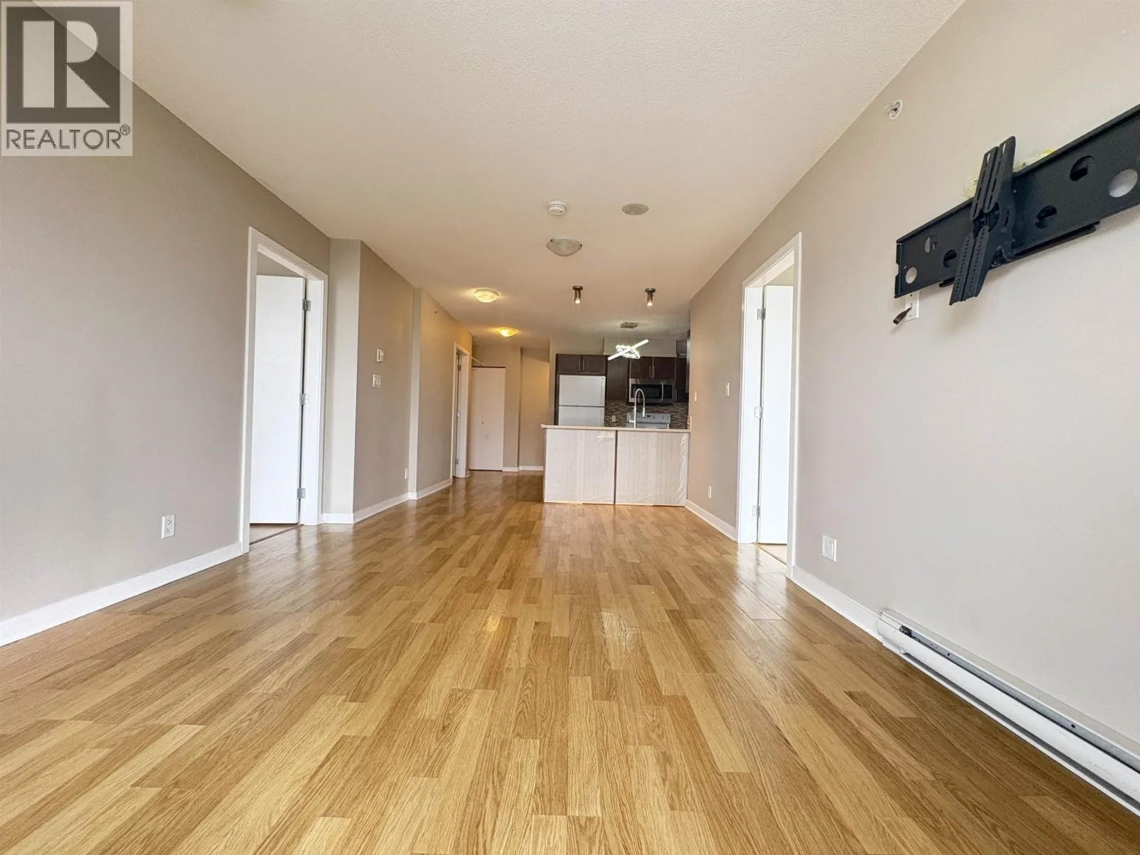 Apartment for rent: 21xx 1178 Heffley Crescent, Coquitlam, British Columbia V3B 0A7