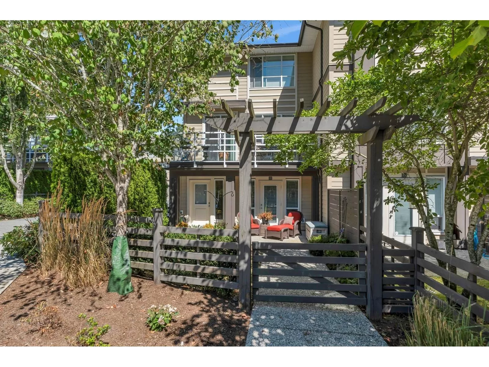 Row / Townhouse for rent: 22 15405 31 Avenue, Surrey, British Columbia V3Z 2W5