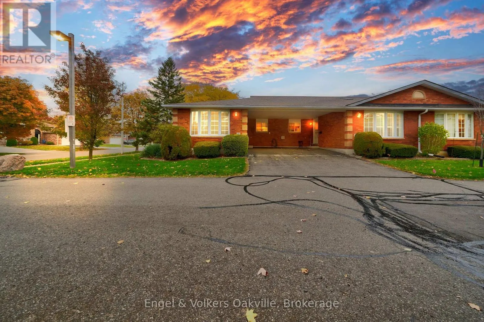 Row / Townhouse for rent: 22 - 20 Courtland Drive, Brantford, Ontario N3R 7Y2