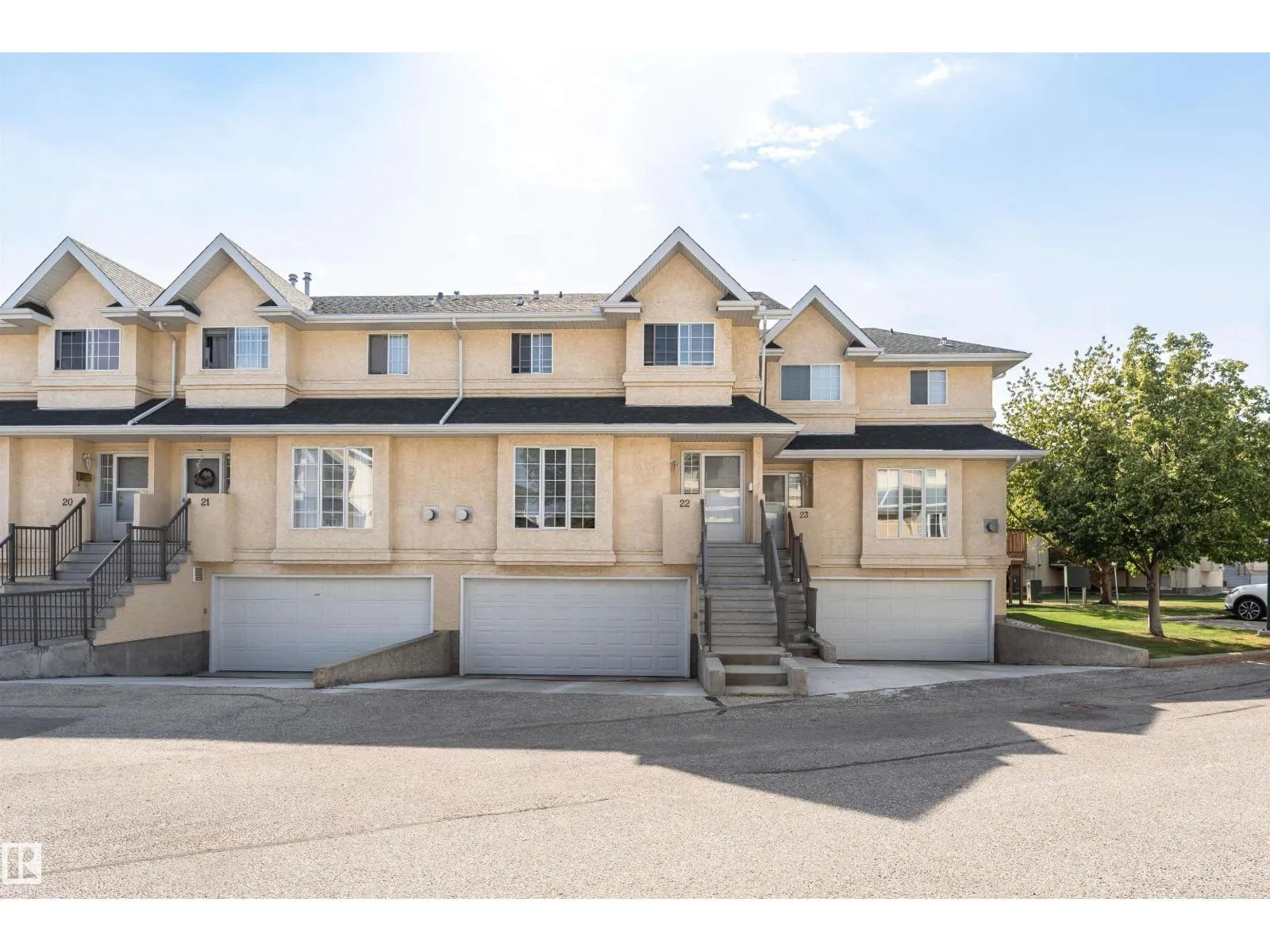 Row / Townhouse for rent: #22 2419 133 Av Nw, Edmonton, Alberta T5A 5A5