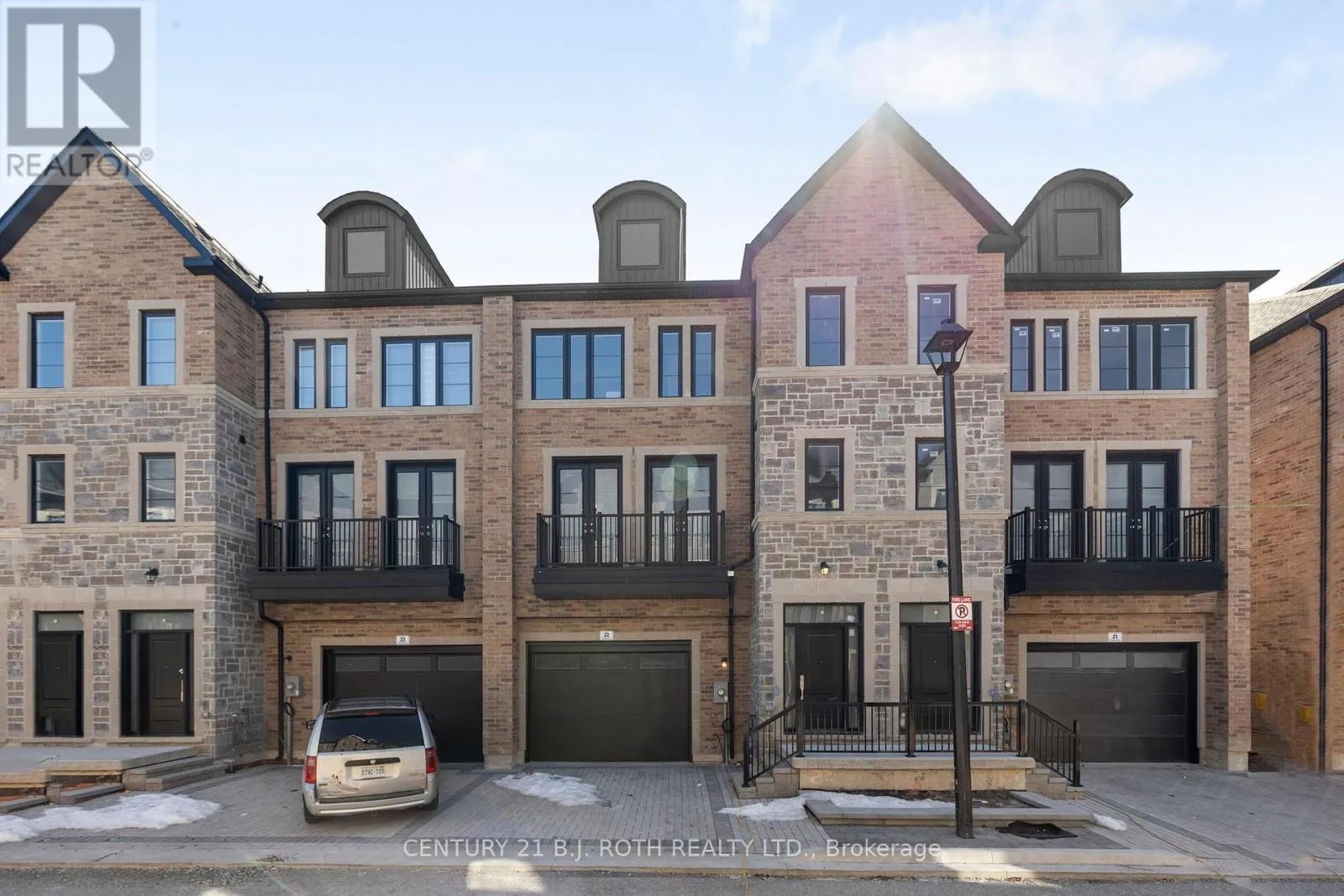 Row / Townhouse for rent: 22 - 260 Eagle Street, Newmarket, Ontario L3Y 1K1