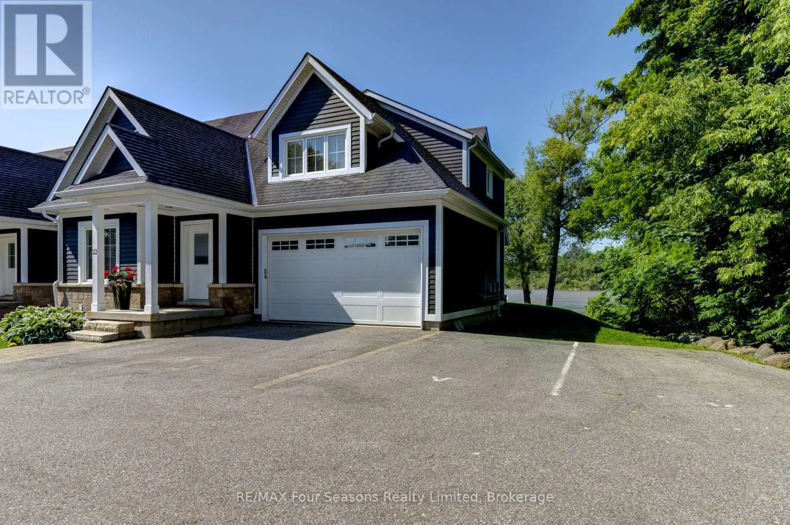 Row / Townhouse for rent: 22 - 59 King Street E, Blue Mountains, Ontario N0H 2P0