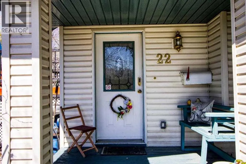 House for rent: 22 Greenview Crescent, Strathmore, Alberta T1P 1L2