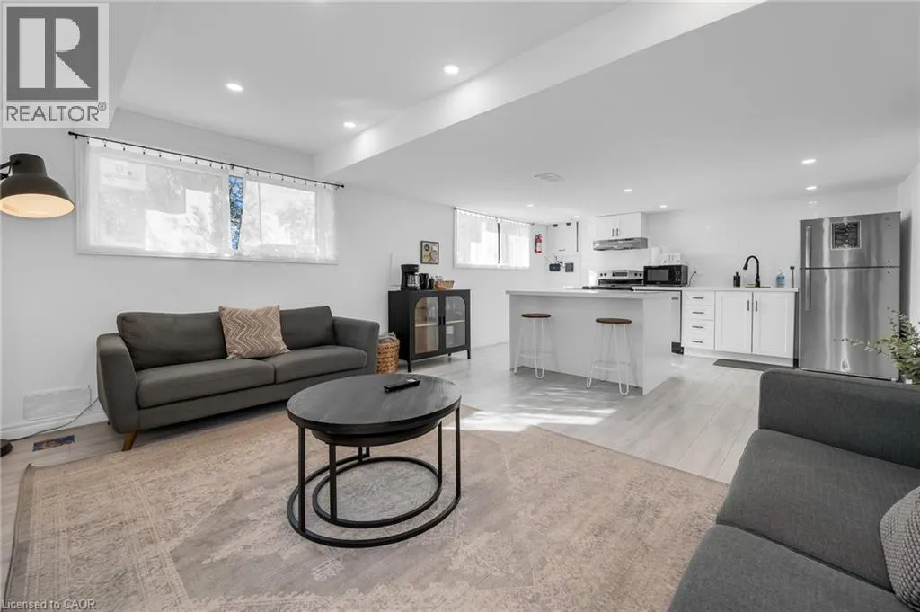 House for rent: 22 Macoomb Drive Unit# Lower, Welland, Ontario L3C 5T9