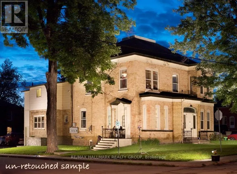 Other for rent: 22 Maple Avenue, Smiths Falls, Ontario K7A 1Z9