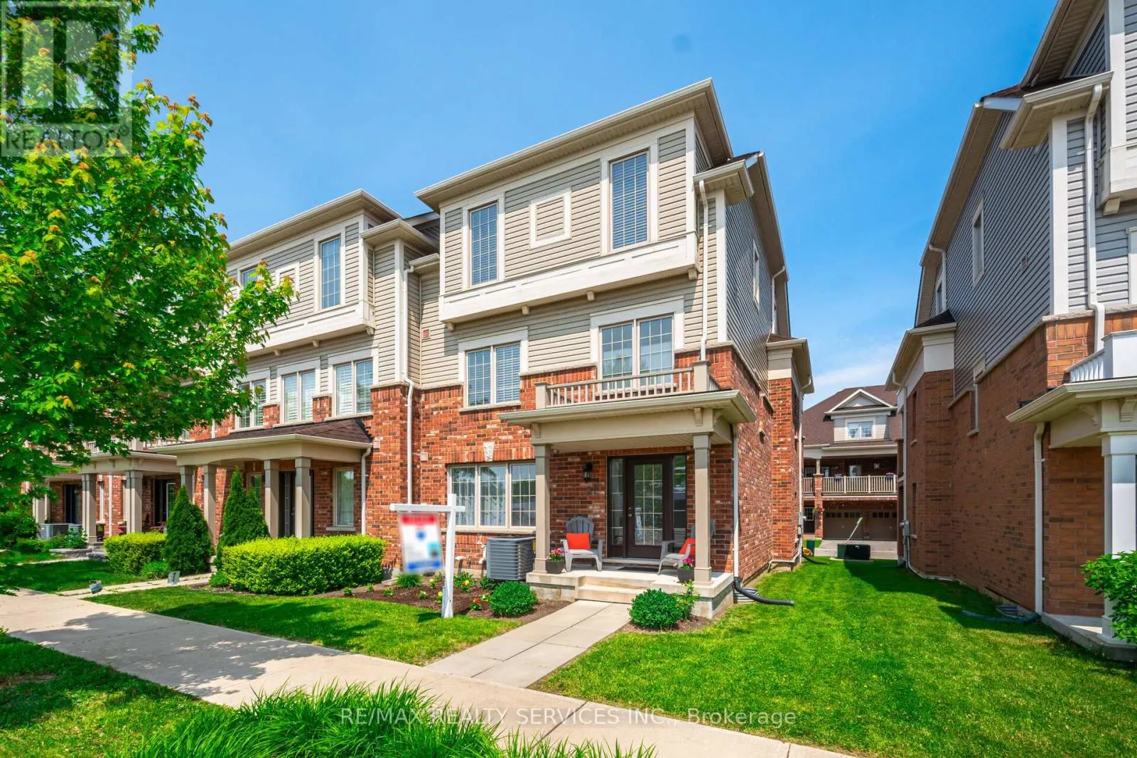 Row / Townhouse for rent: 22 Mcdevitt Lane, Caledon, Ontario L7C 3S2