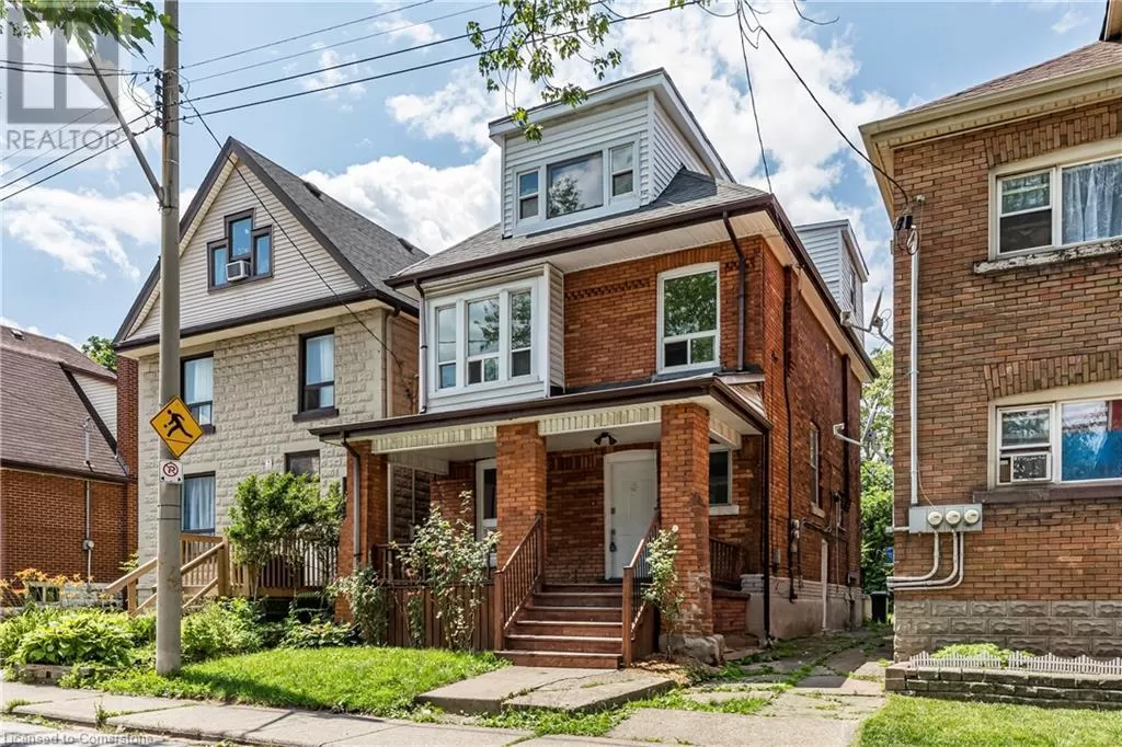 House for rent: 22 Myrtle Avenue, Hamilton, Ontario L8M 2E9