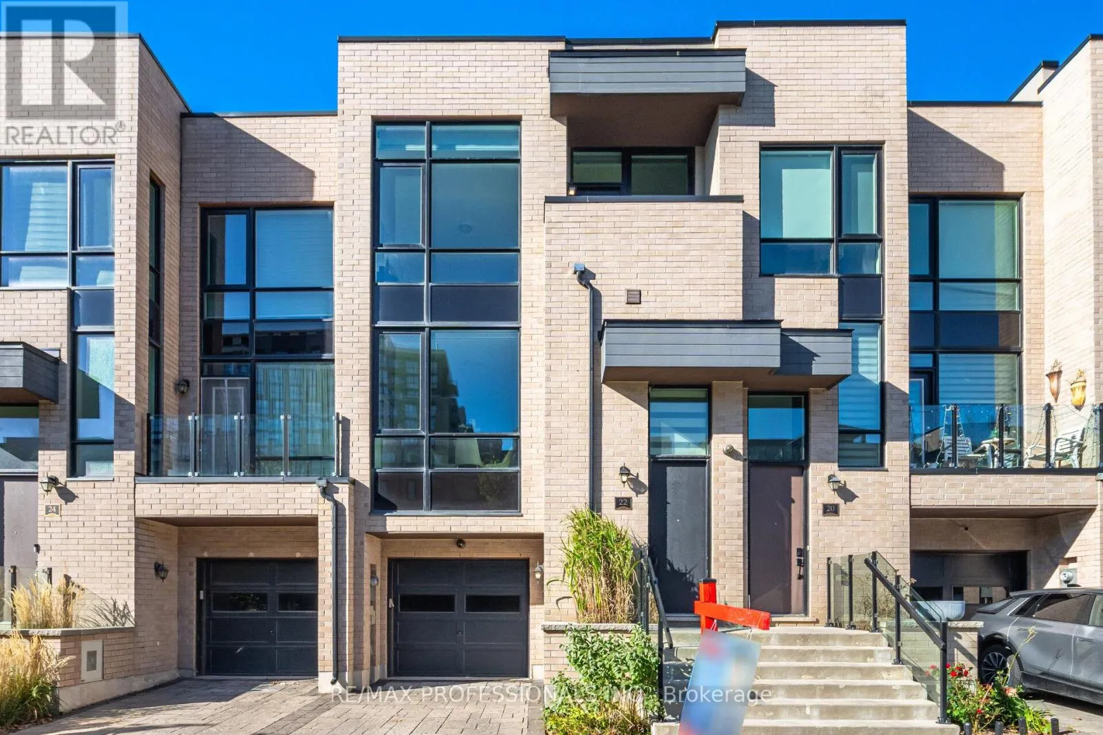 Row / Townhouse for rent: 22 Pony Farm Drive, Toronto, Ontario M9R 0B3