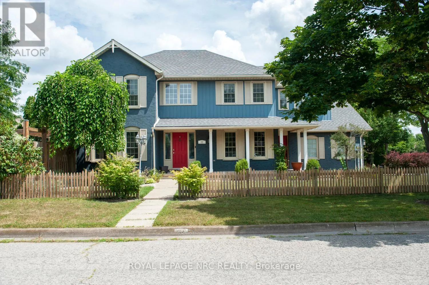 House for rent: 22 Senator Drive, St. Catharines, Ontario L2S 3T3