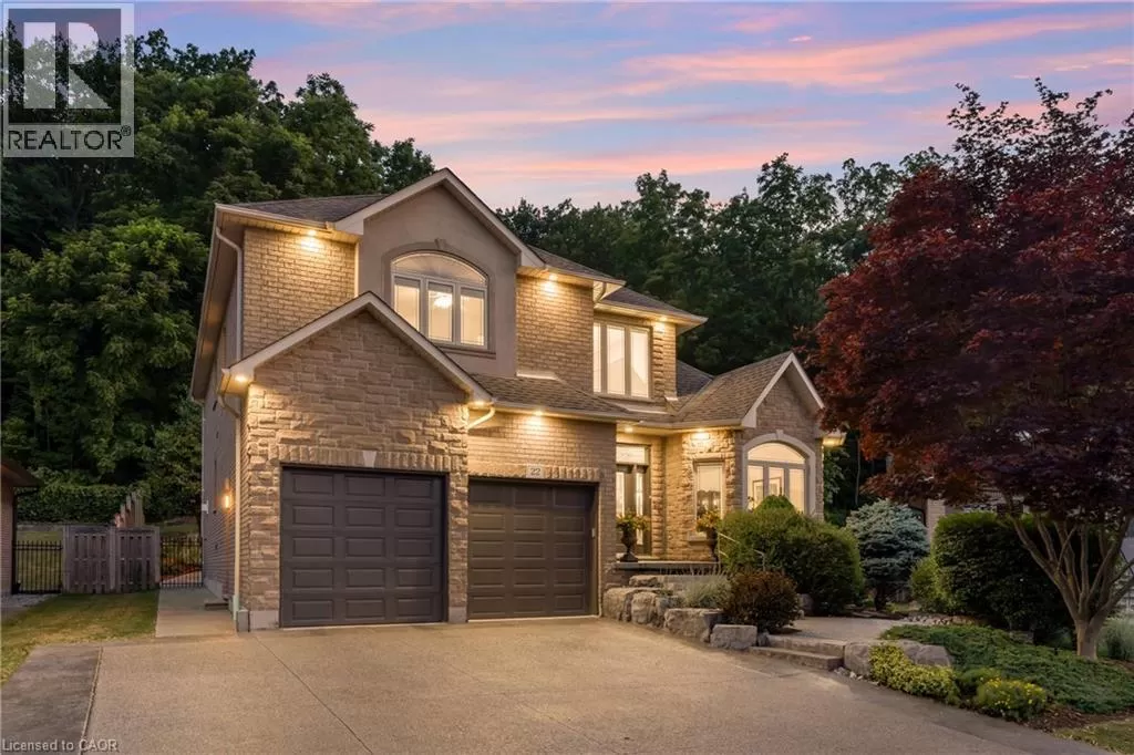 House for rent: 22 Shadeland Crescent, Stoney Creek, Ontario L8G 4Y1