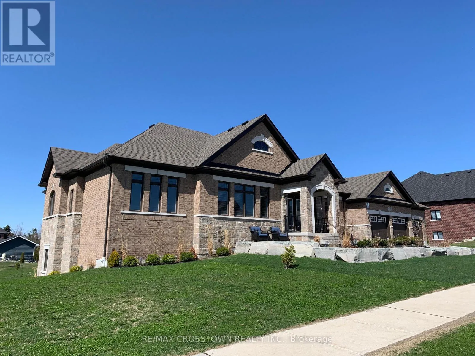 House for rent: 22 Stewart Crescent, Essa, Ontario L0L 2N0