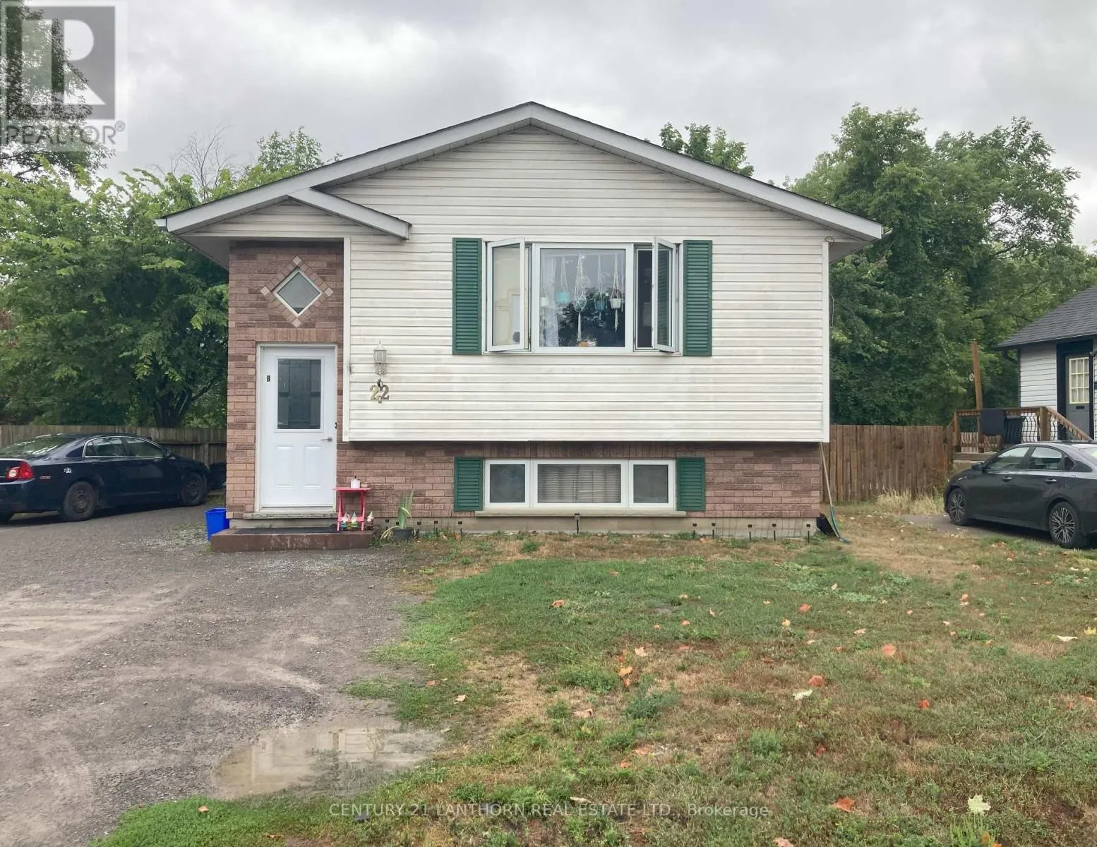 Duplex for rent: 22 Water Street, Quinte West, Ontario K8V 4L9