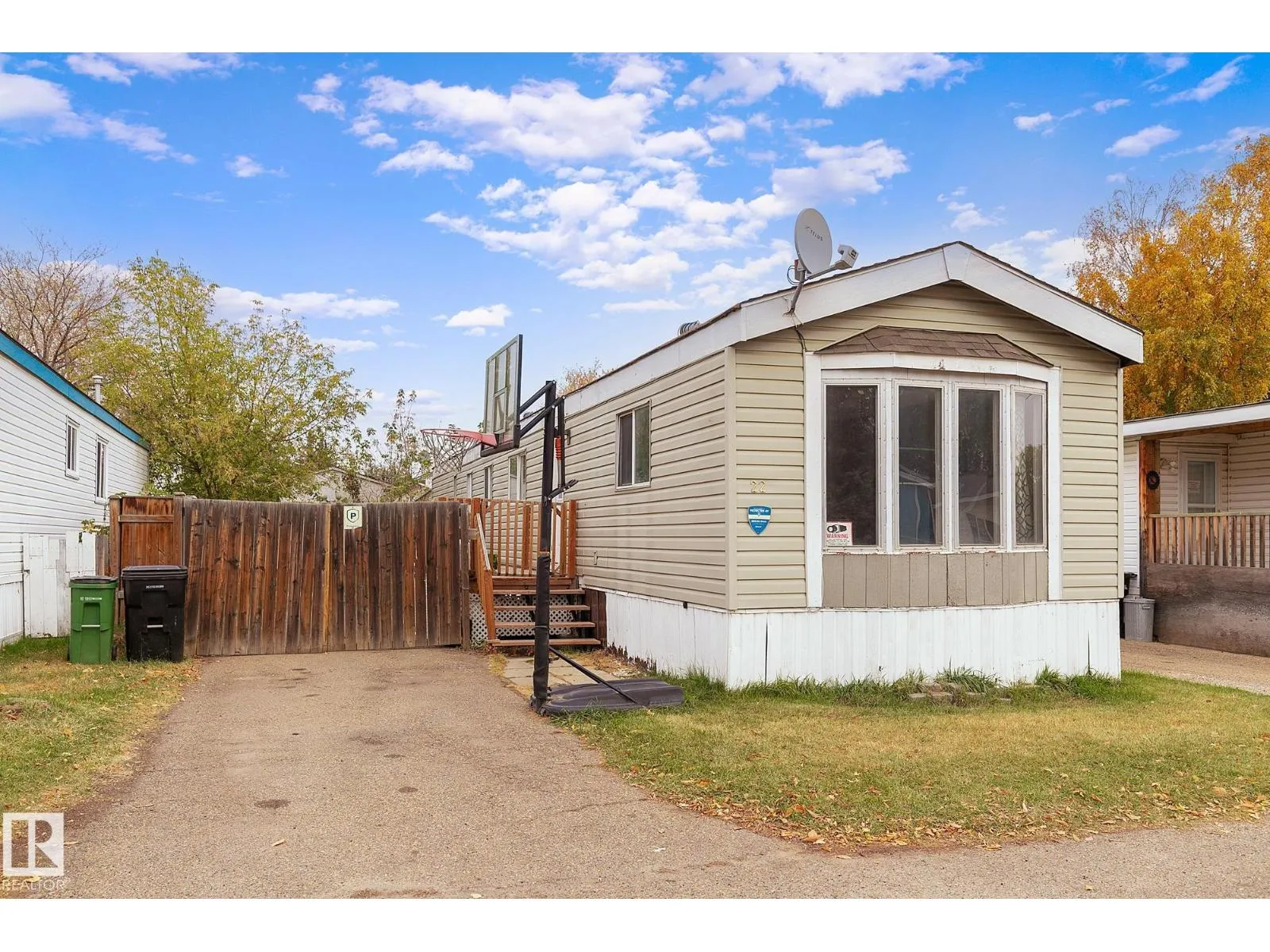 Mobile Home for rent: 22 West View Bv Nw, Edmonton, Alberta T5S 1T5