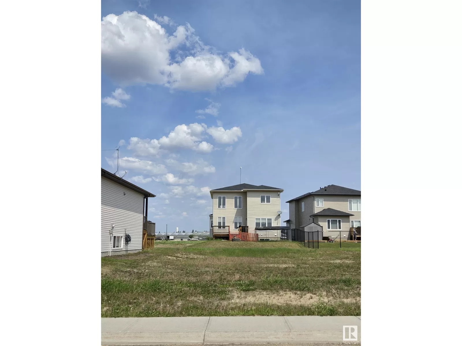 No Building for rent: 22 Whitetail Cr, Mundare, Alberta T0B 3H0