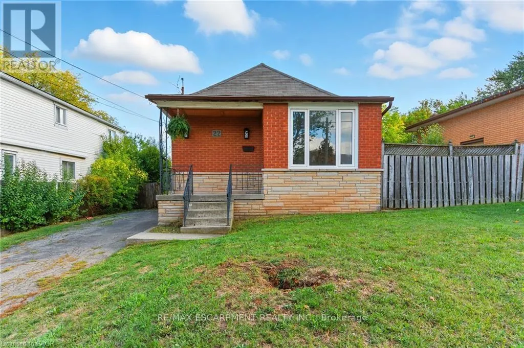 House for rent: 22 Worsley Road, Hamilton, Ontario L8E 2E7