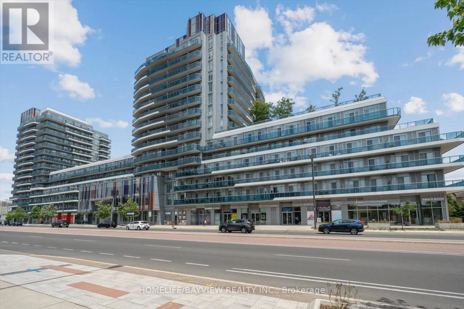 Apartment for rent: 220 - 9471 Yonge Street, Richmond Hill, Ontario L4C 1V4